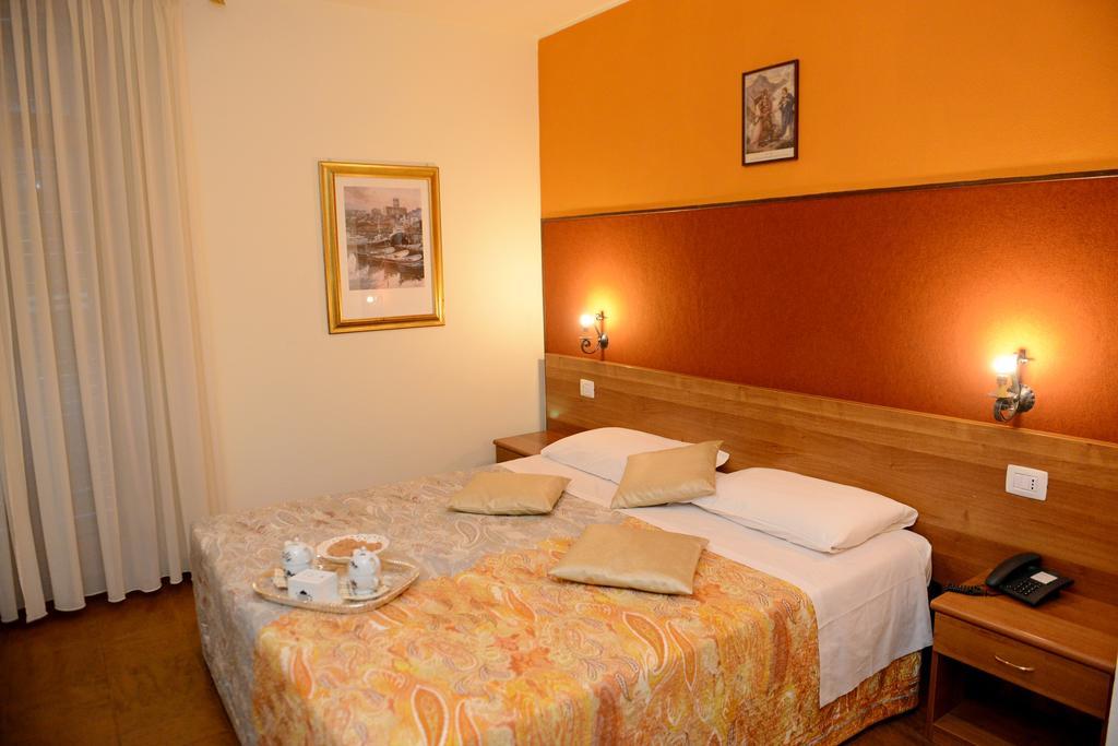 Albergo Altavilla Тирано Экстерьер фото
